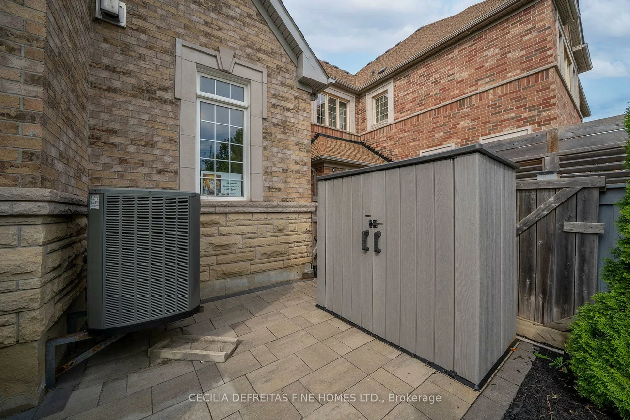 11, Beauvista, Vellore Village, Vaughan