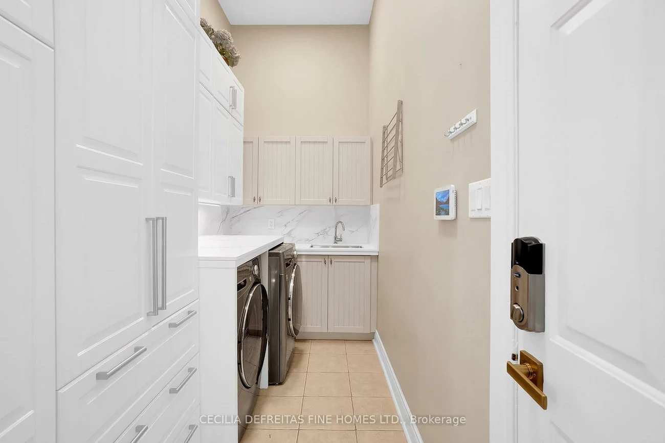 11, Beauvista, Vellore Village, Vaughan