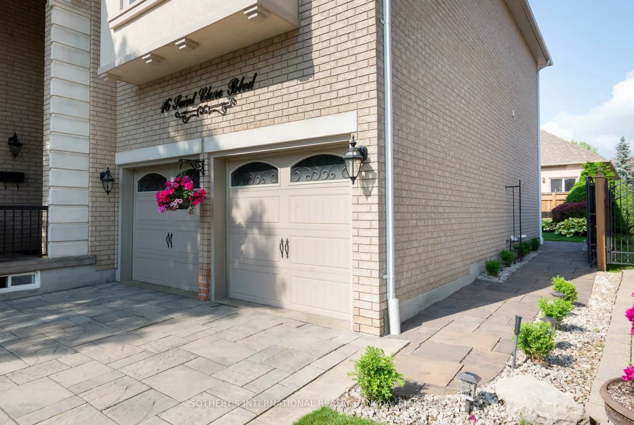 16, Saint Clare, Vellore Village, Vaughan
