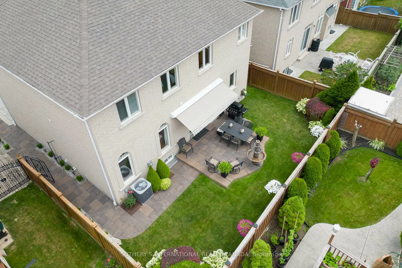 16, Saint Clare, Vellore Village, Vaughan