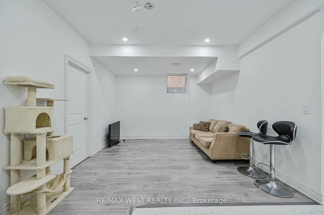 293, Torrey Pines, Kleinburg, Vaughan