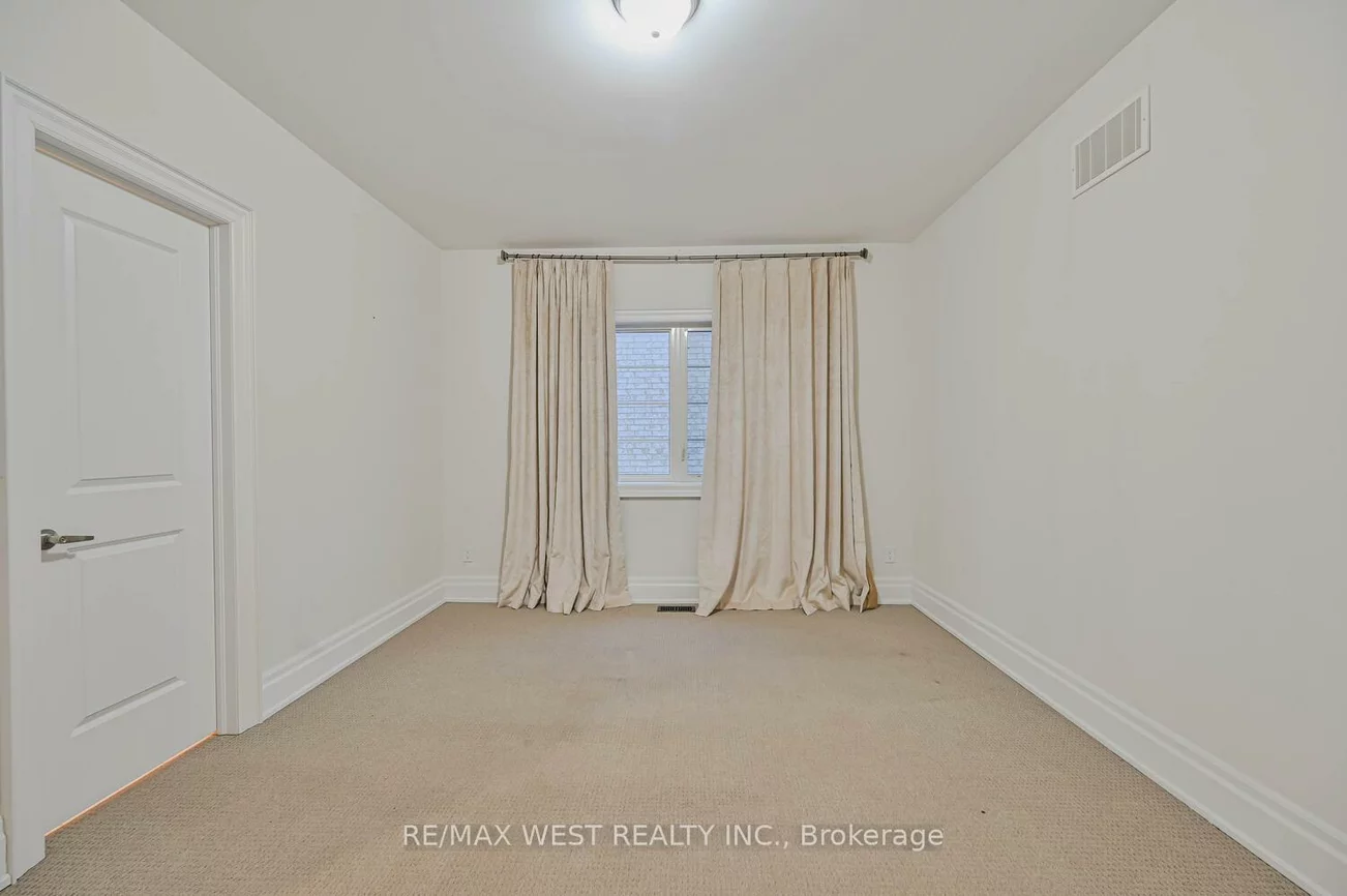 293, Torrey Pines, Kleinburg, Vaughan