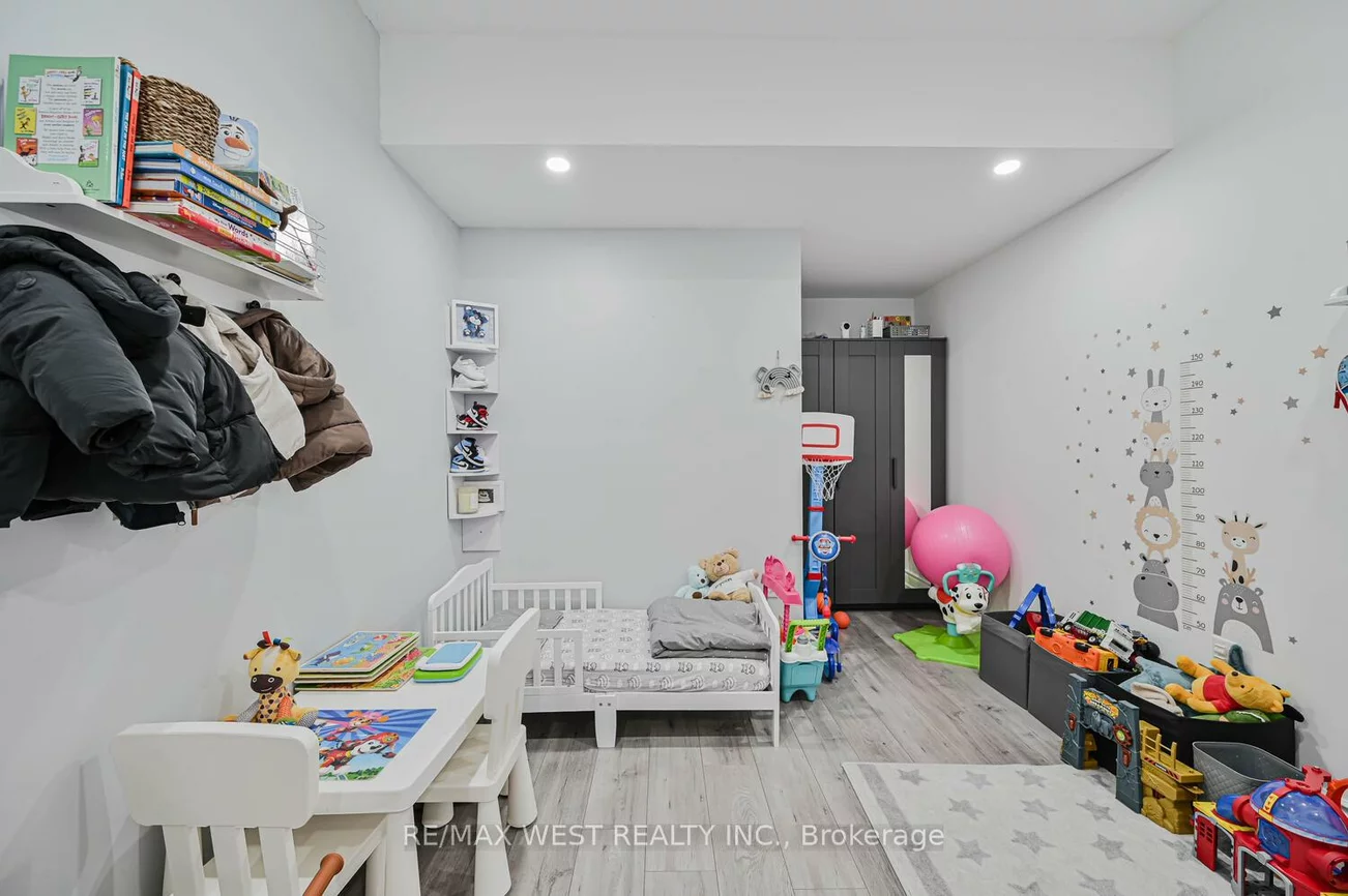 293, Torrey Pines, Kleinburg, Vaughan