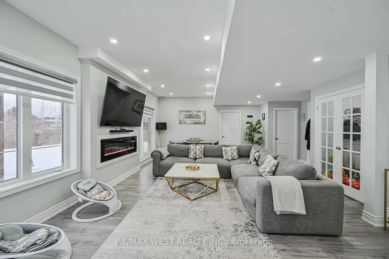 293, Torrey Pines, Kleinburg, Vaughan