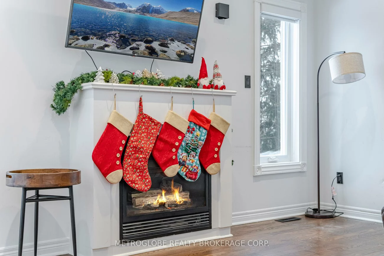 231, Matthew, East Woodbridge, Vaughan