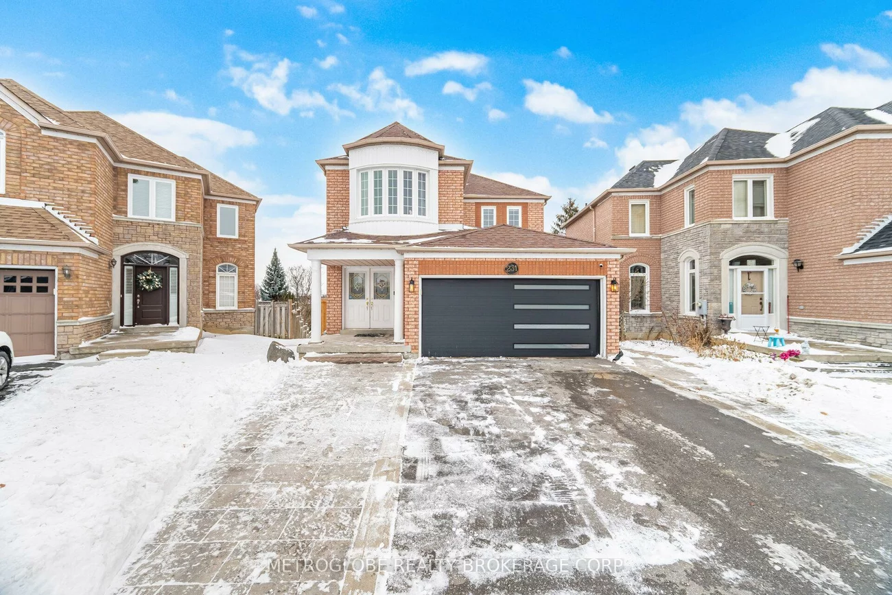 231, Matthew, East Woodbridge, Vaughan