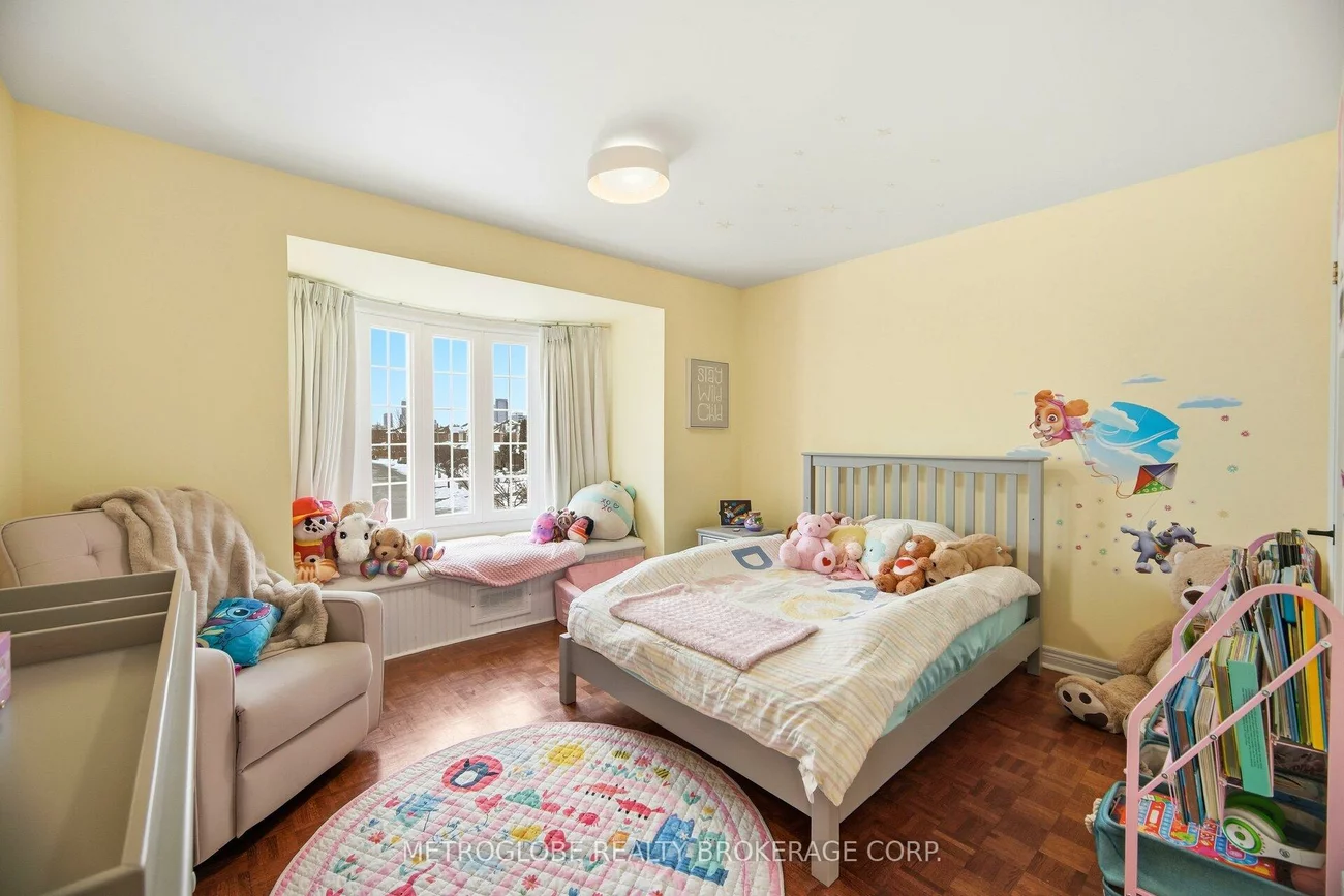 231, Matthew, East Woodbridge, Vaughan