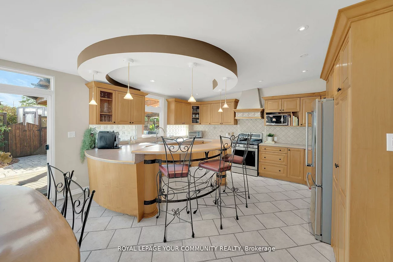 8065, Kipling, West Woodbridge, Vaughan