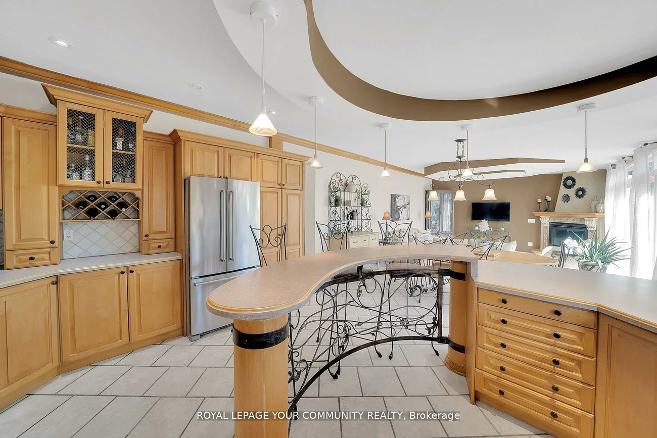 8065, Kipling, West Woodbridge, Vaughan