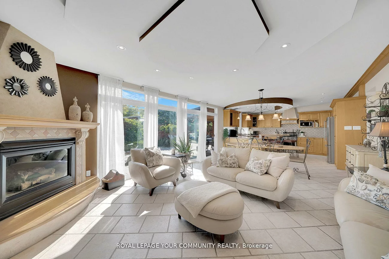 8065, Kipling, West Woodbridge, Vaughan