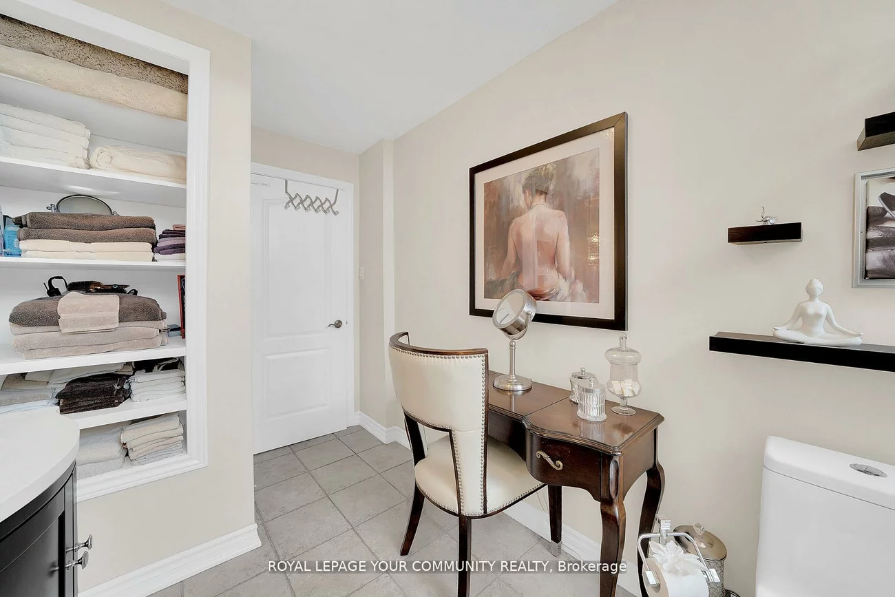 8065, Kipling, West Woodbridge, Vaughan