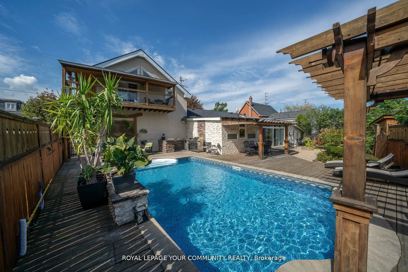 8065, Kipling, West Woodbridge, Vaughan