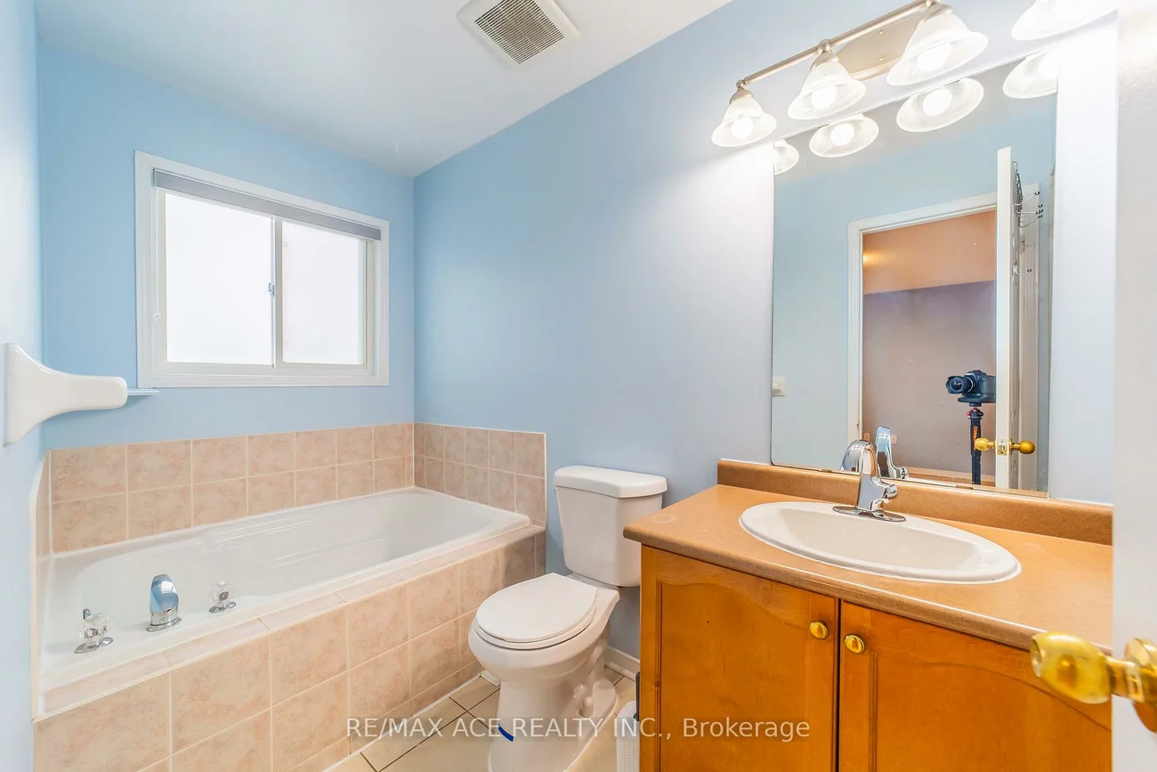 65, Blackthorn, Maple, Vaughan