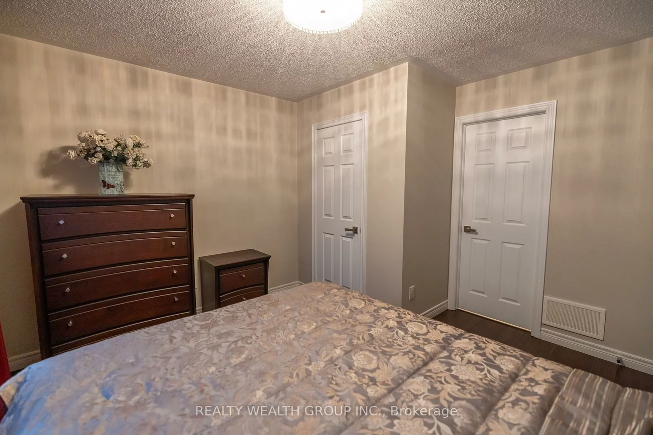 32, Rock Elm, Patterson, Vaughan