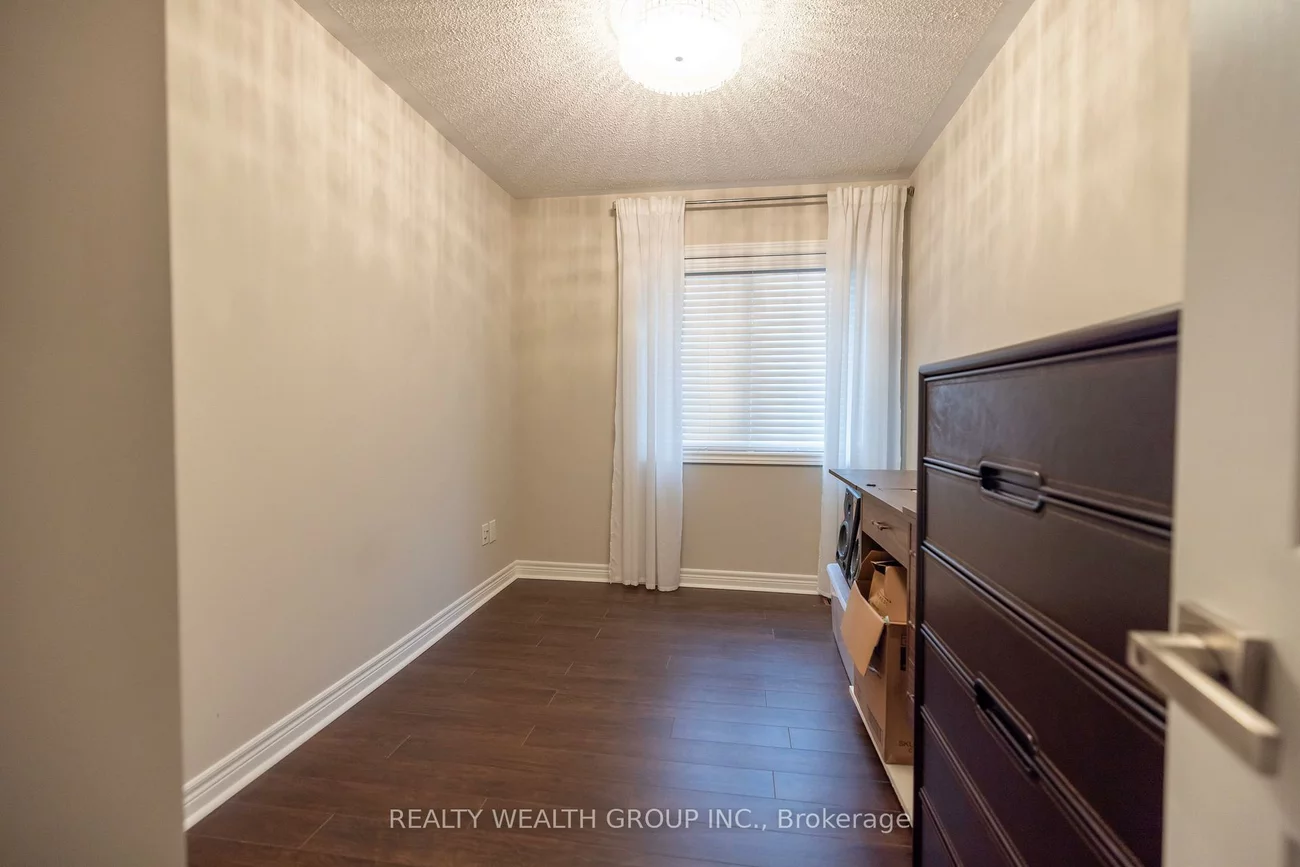 32, Rock Elm, Patterson, Vaughan