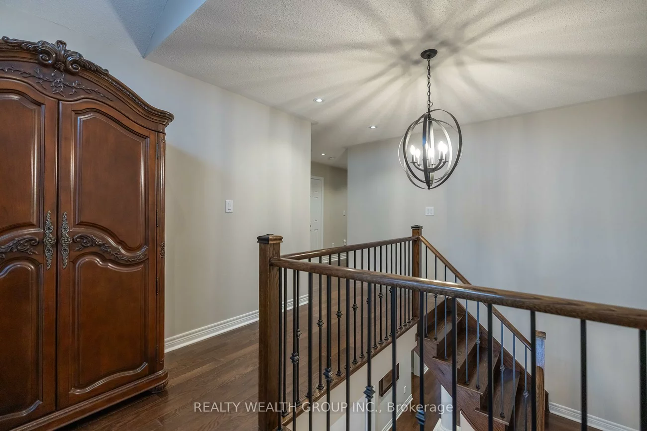 32, Rock Elm, Patterson, Vaughan