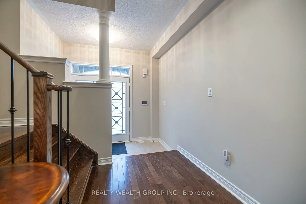 32, Rock Elm, Patterson, Vaughan