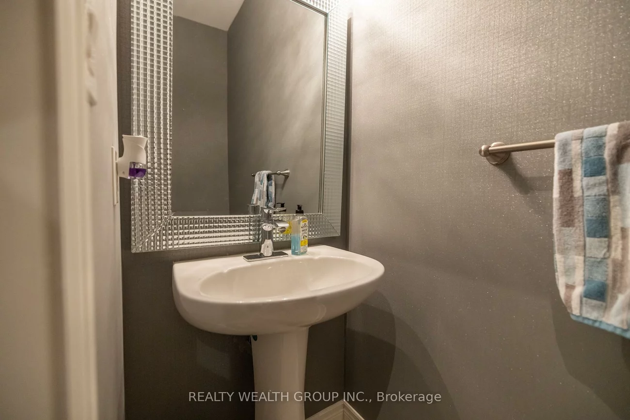 32, Rock Elm, Patterson, Vaughan