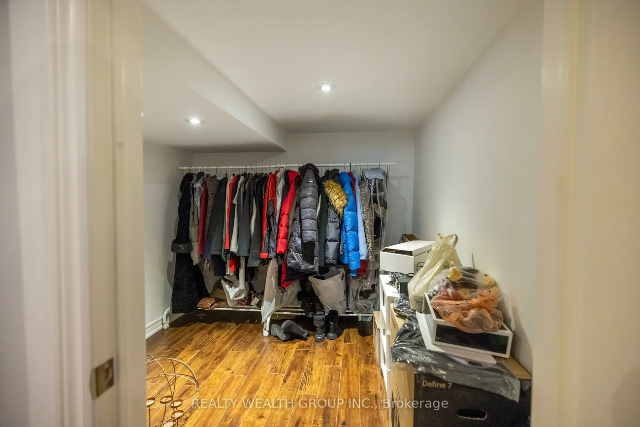 32, Rock Elm, Patterson, Vaughan