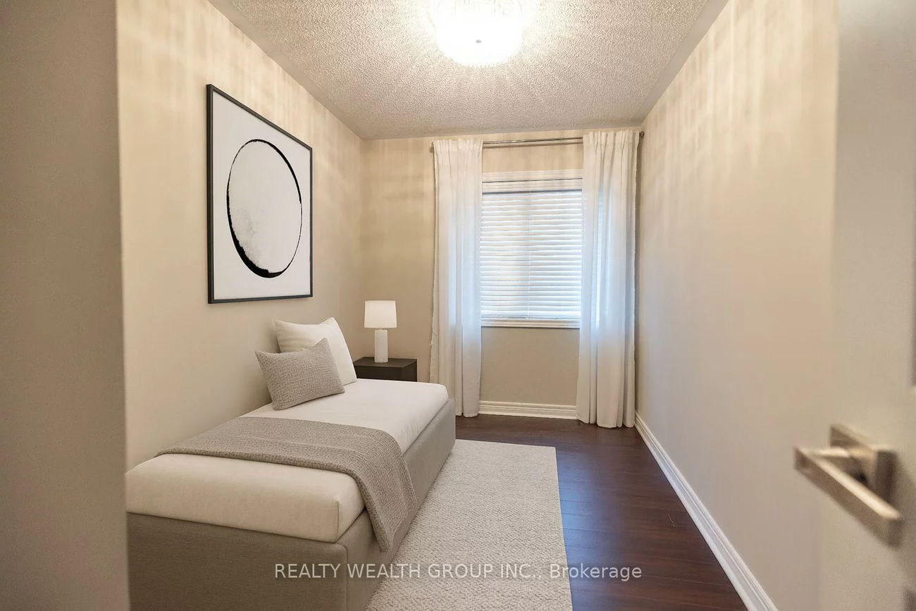 32, Rock Elm, Patterson, Vaughan