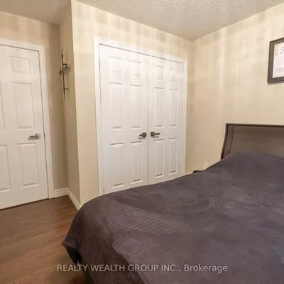 32, Rock Elm, Patterson, Vaughan