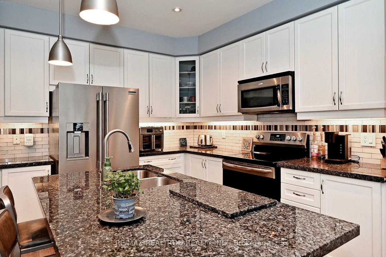 28, Spring Arbour, Patterson, Vaughan