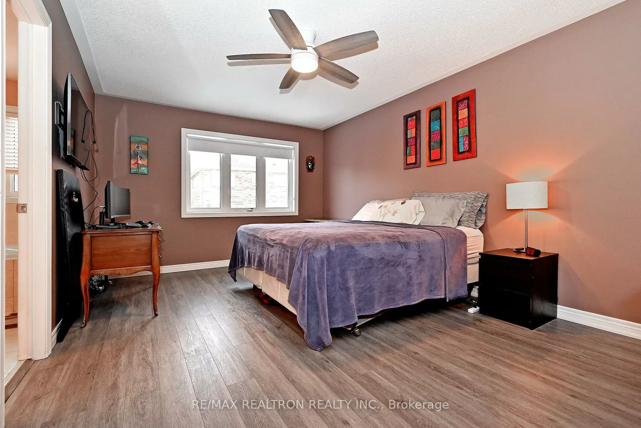 28, Spring Arbour, Patterson, Vaughan