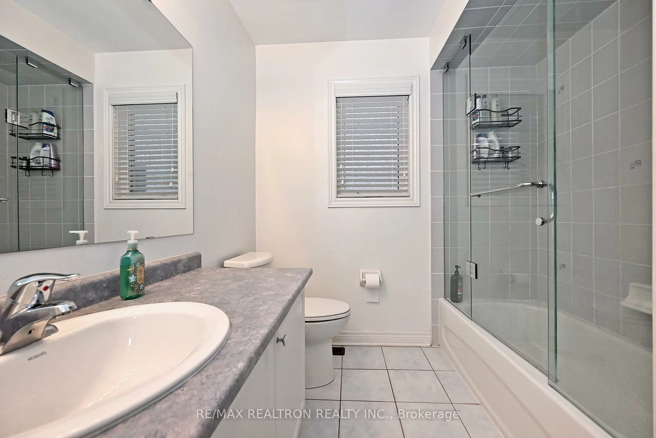 28, Spring Arbour, Patterson, Vaughan