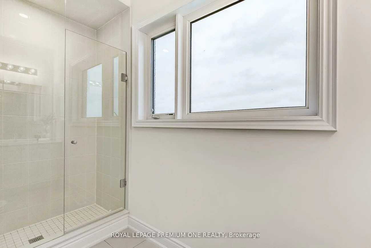 117, Tennant, Vellore Village, Vaughan