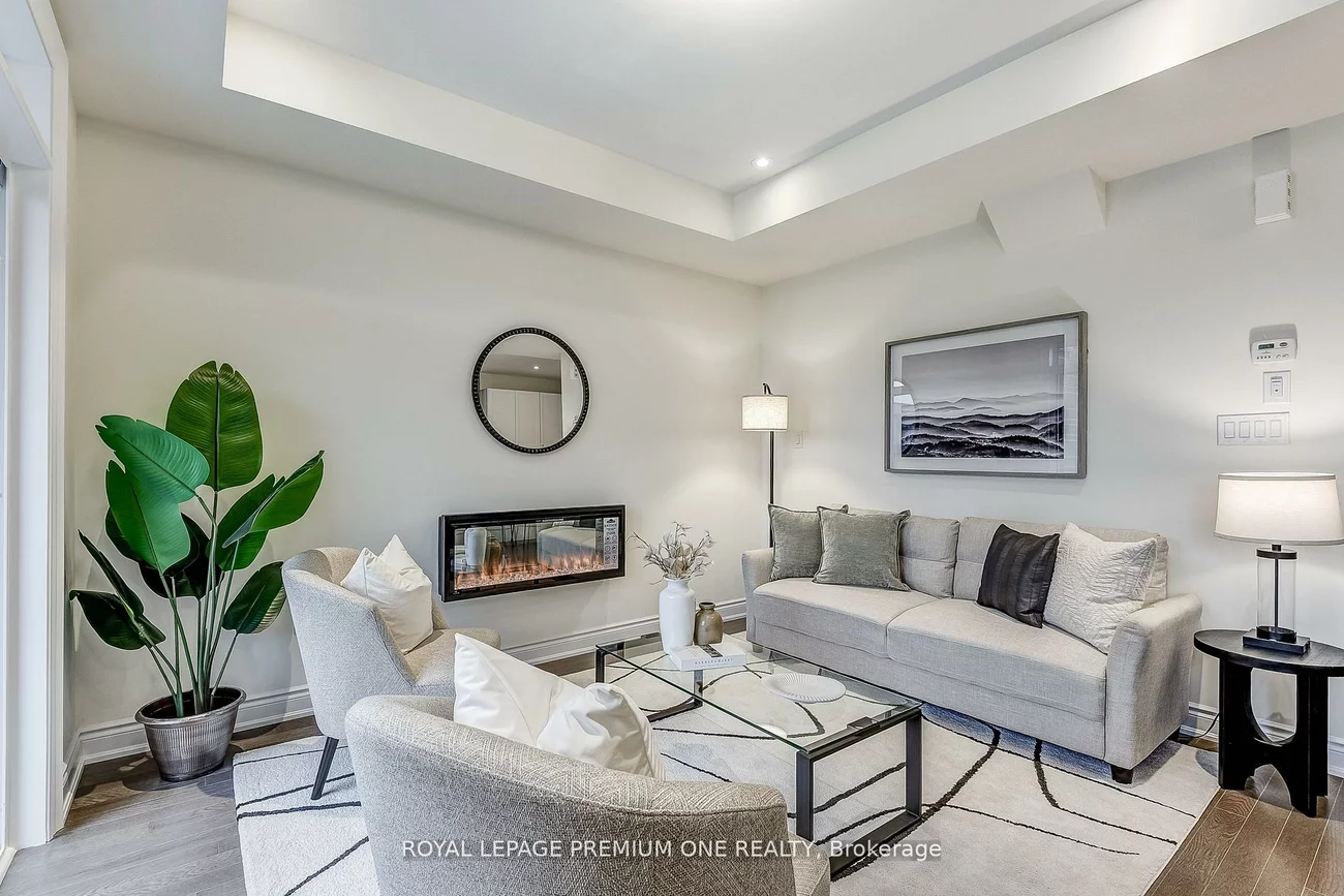 117, Tennant, Vellore Village, Vaughan