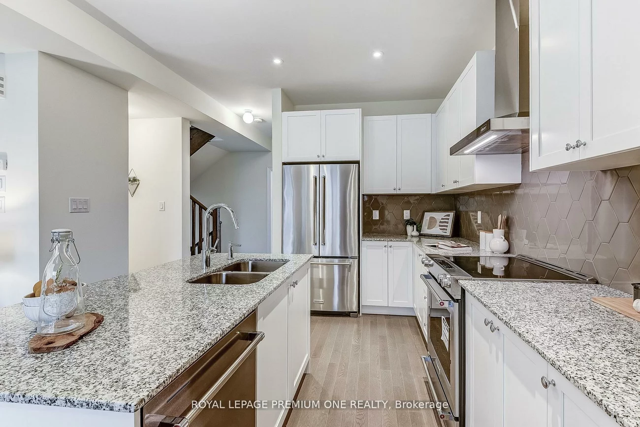 117, Tennant, Vellore Village, Vaughan