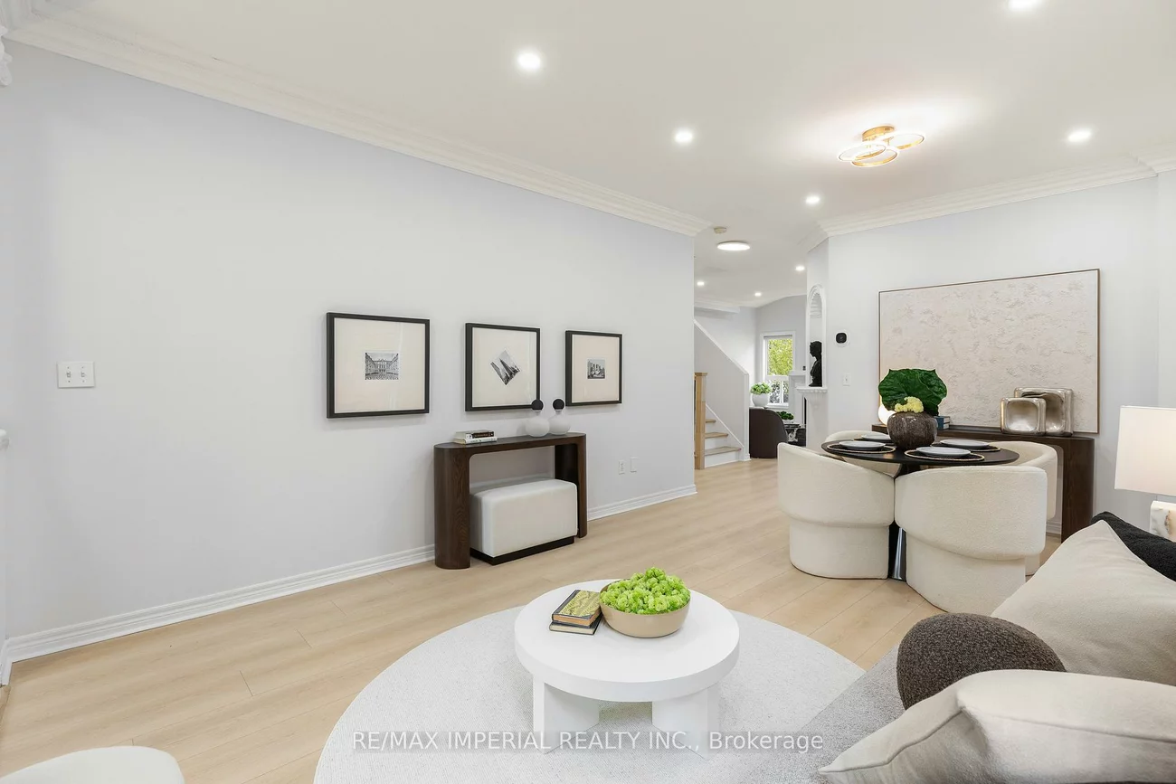 44, Hawkview, Vellore Village, Vaughan