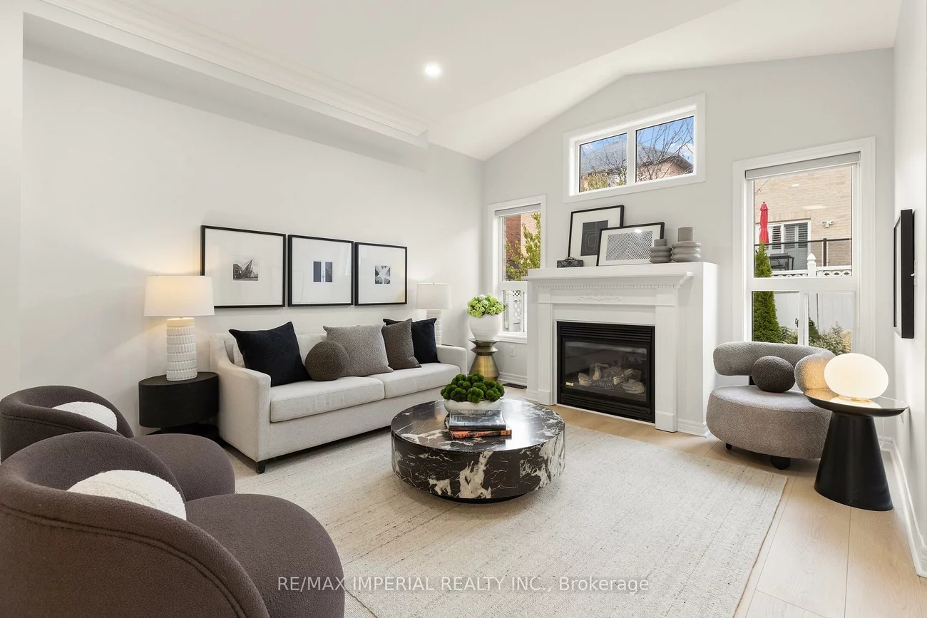 44, Hawkview, Vellore Village, Vaughan