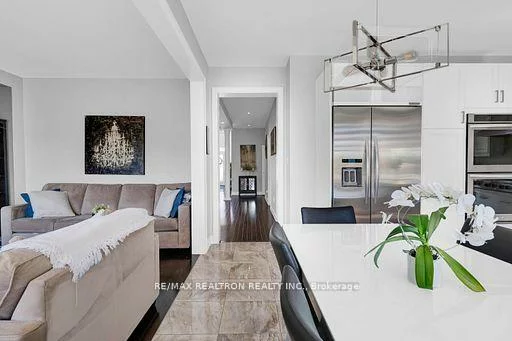 53, Gallant, Vellore Village, Vaughan