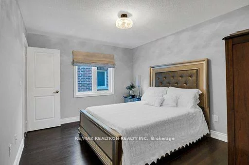 53, Gallant, Vellore Village, Vaughan