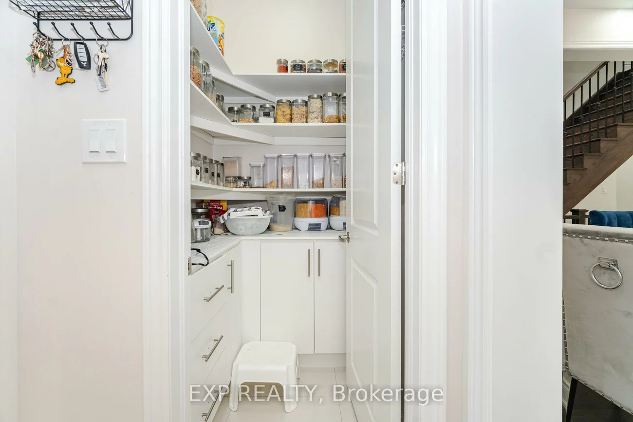 78, Gallant, Vellore Village, Vaughan