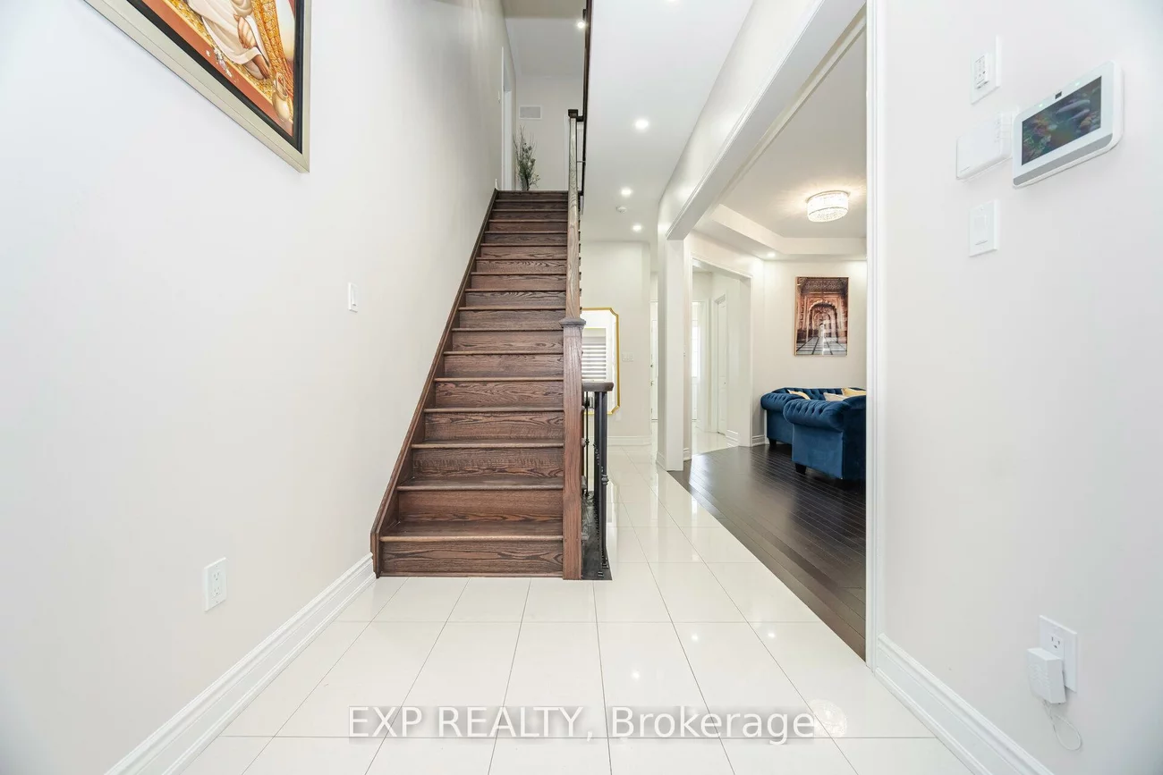 78, Gallant, Vellore Village, Vaughan