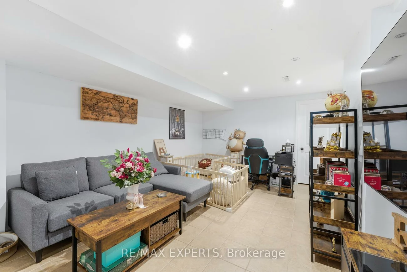 34, Castle Park, Sonoma Heights, Vaughan