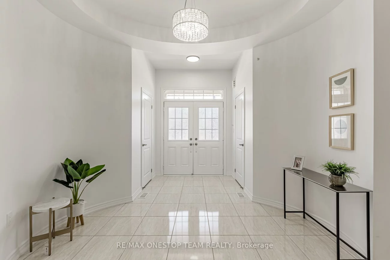 16, Nocturne, Kleinburg, Vaughan