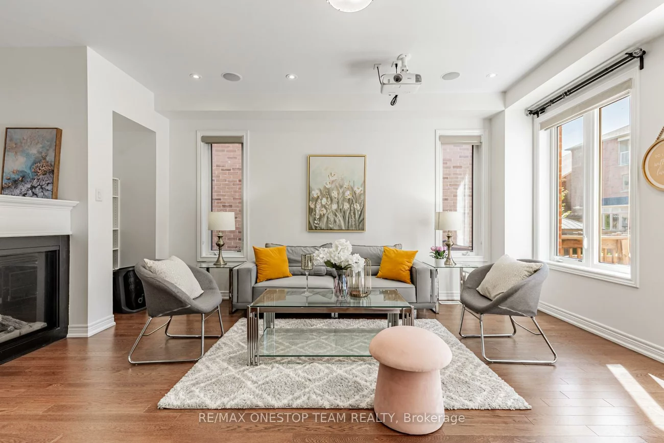 16, Nocturne, Kleinburg, Vaughan