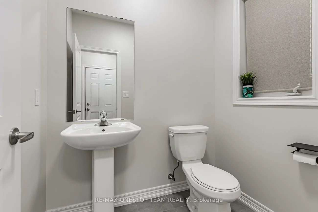 16, Nocturne, Kleinburg, Vaughan