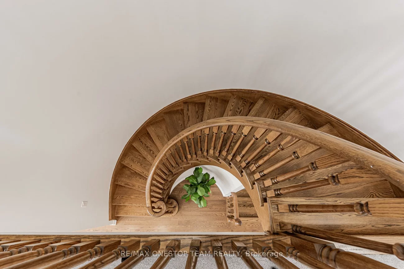 16, Nocturne, Kleinburg, Vaughan