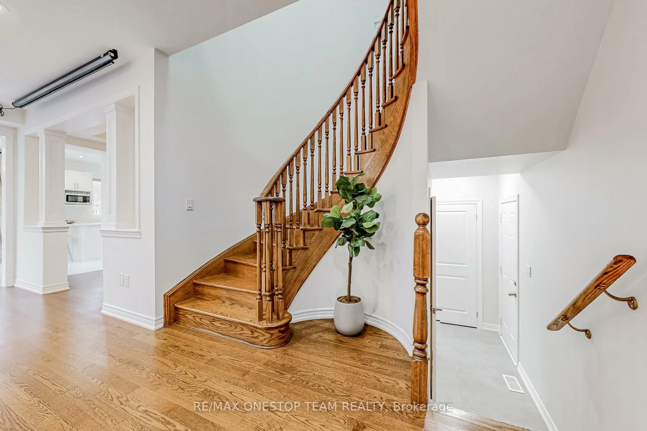 16, Nocturne, Kleinburg, Vaughan