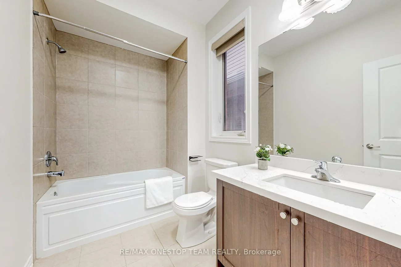 16, Nocturne, Kleinburg, Vaughan