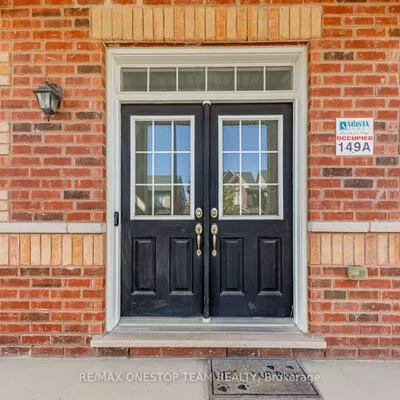 16, Nocturne, Kleinburg, Vaughan