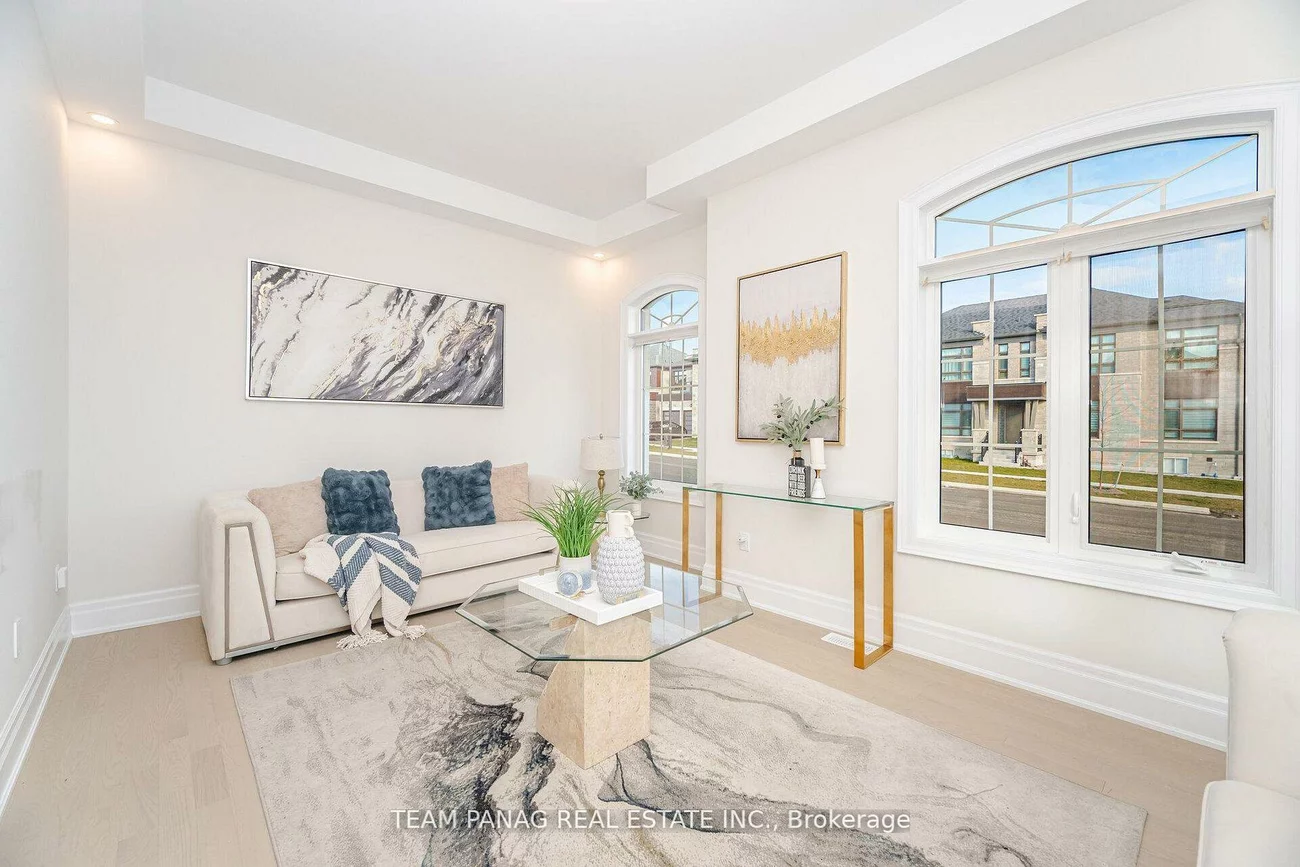 30, Ballantyne, Vellore Village, Vaughan