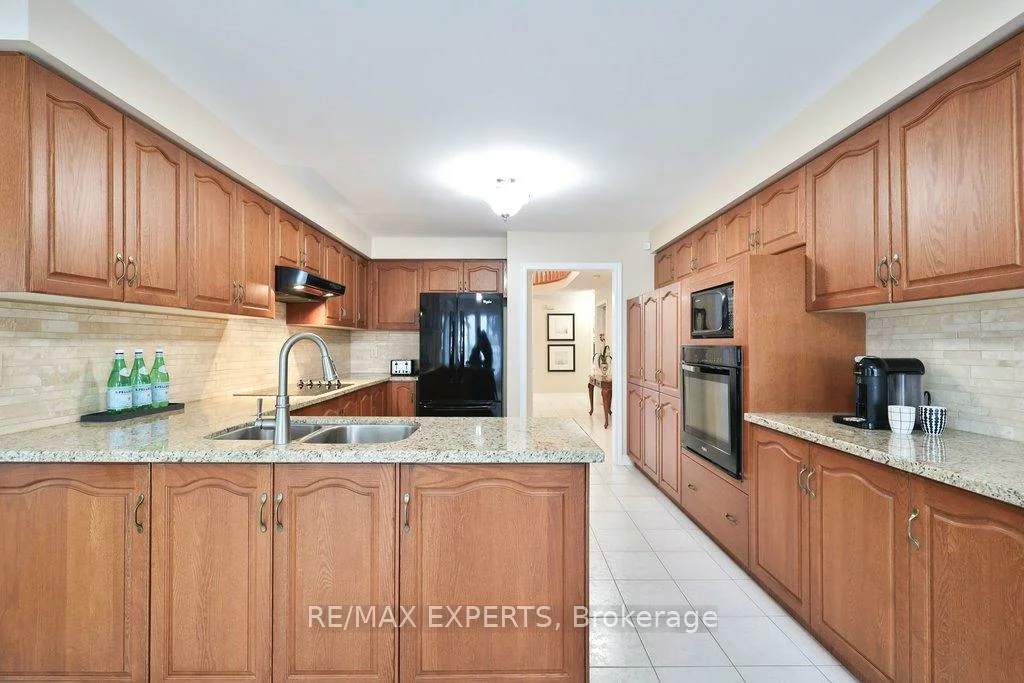 102, Vaughan Mills, Elder Mills, Vaughan