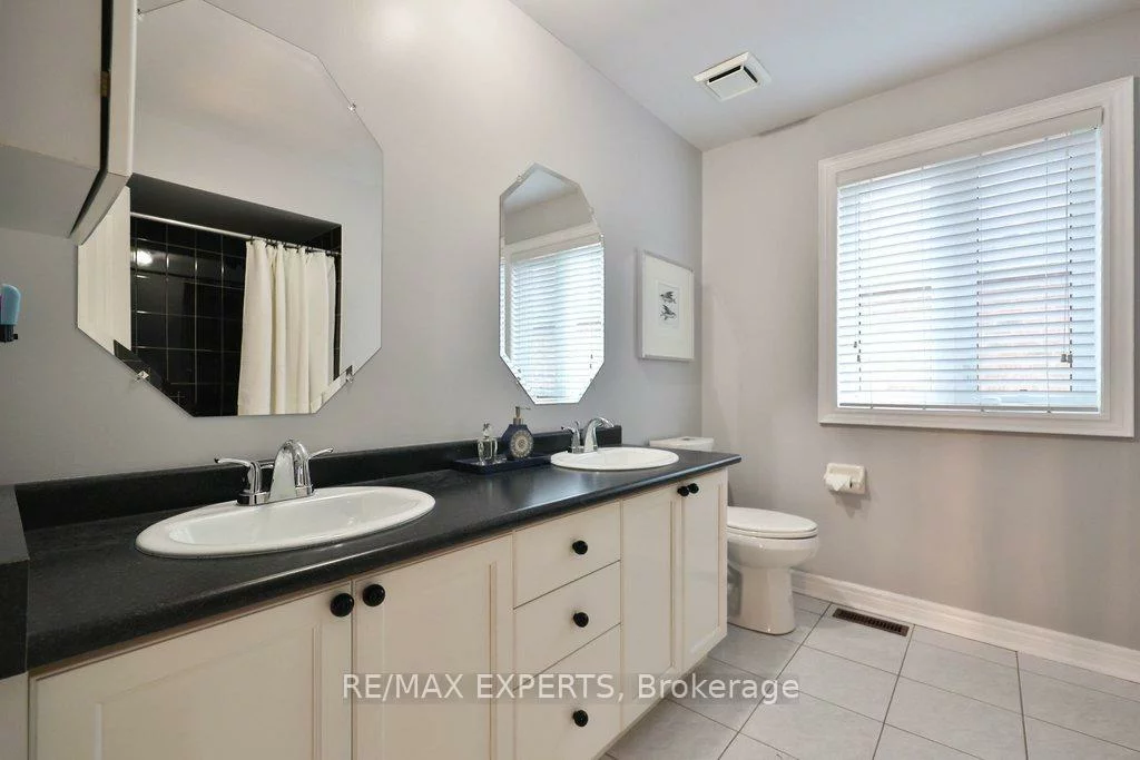 102, Vaughan Mills, Elder Mills, Vaughan