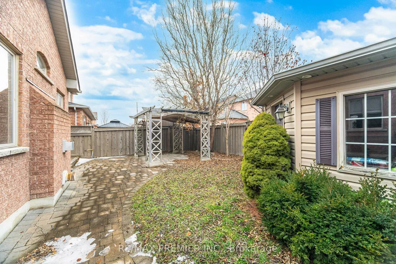 56, Stark, Vellore Village, Vaughan