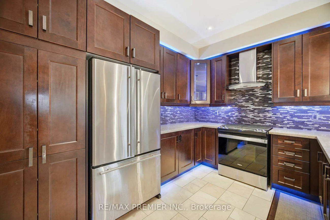 56, Stark, Vellore Village, Vaughan